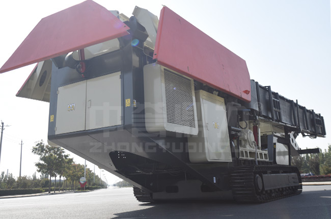 移動(dòng)破碎一體機(jī)設(shè)備為何如此受歡迎 移動(dòng)破碎一體機(jī)設(shè)備為何如此受歡迎
